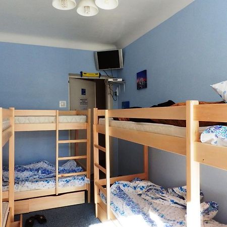 Yourhostel Kiev Esterno foto