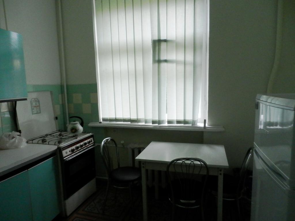 Yourhostel Kiev Esterno foto