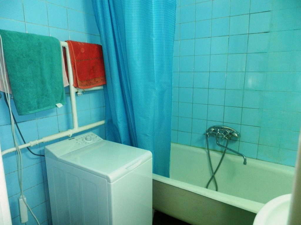 Yourhostel Kiev Esterno foto